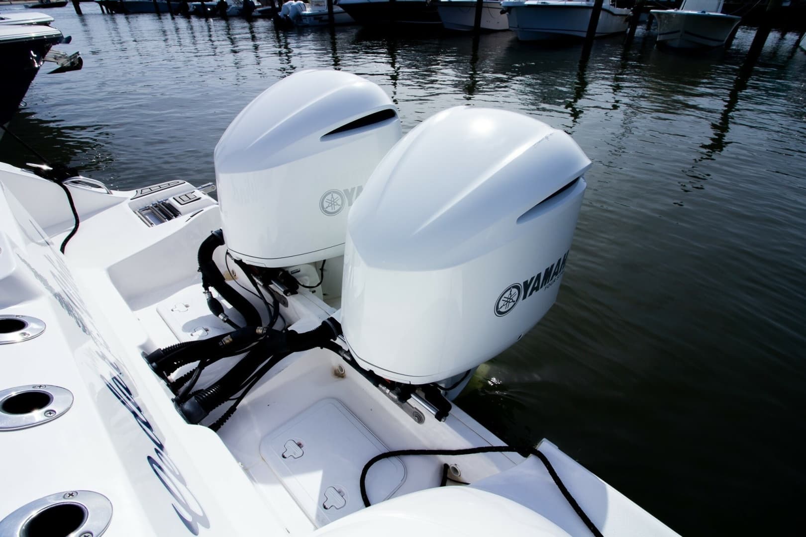 2019 Sea Fox 328 Commander