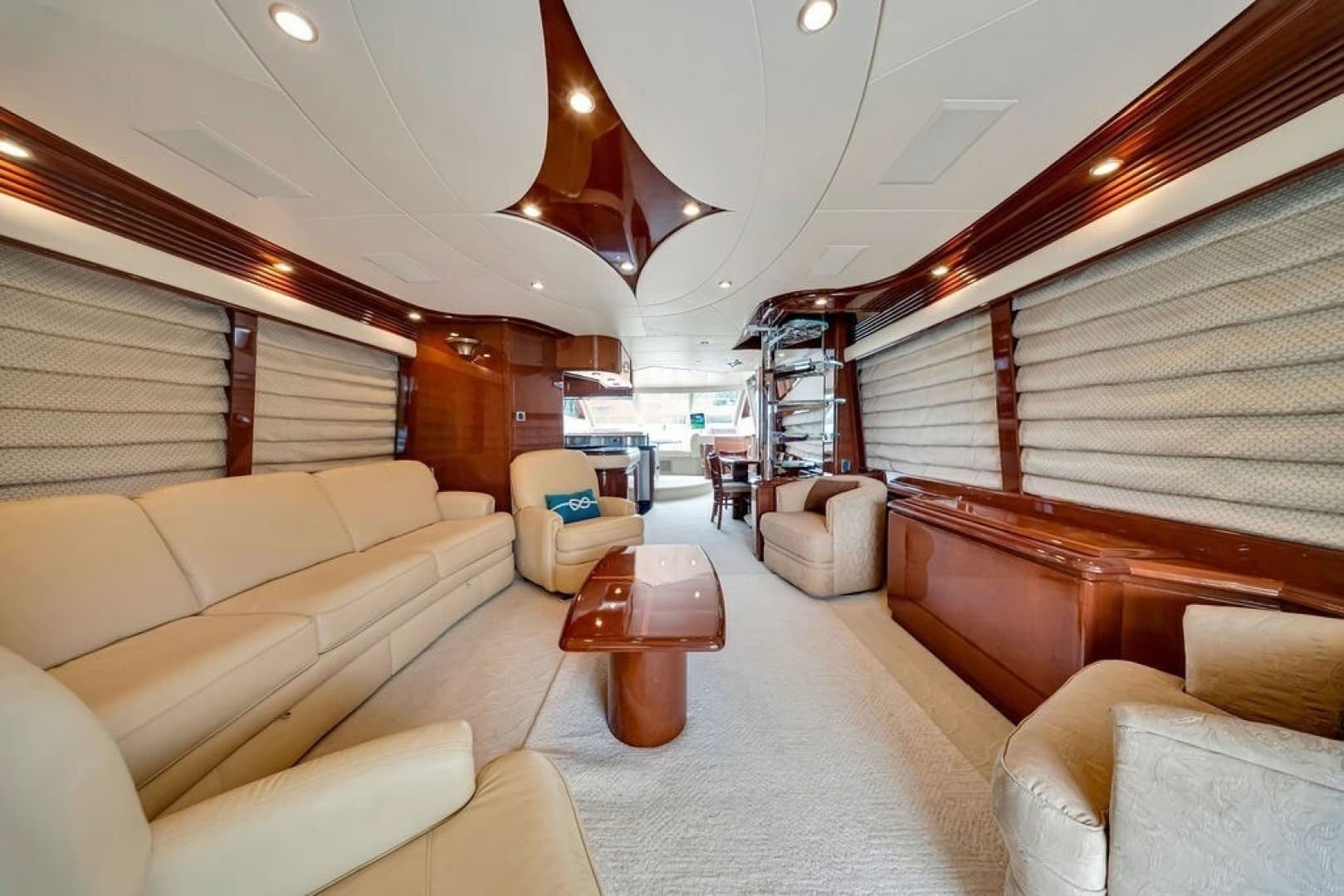 2007 Marquis 65