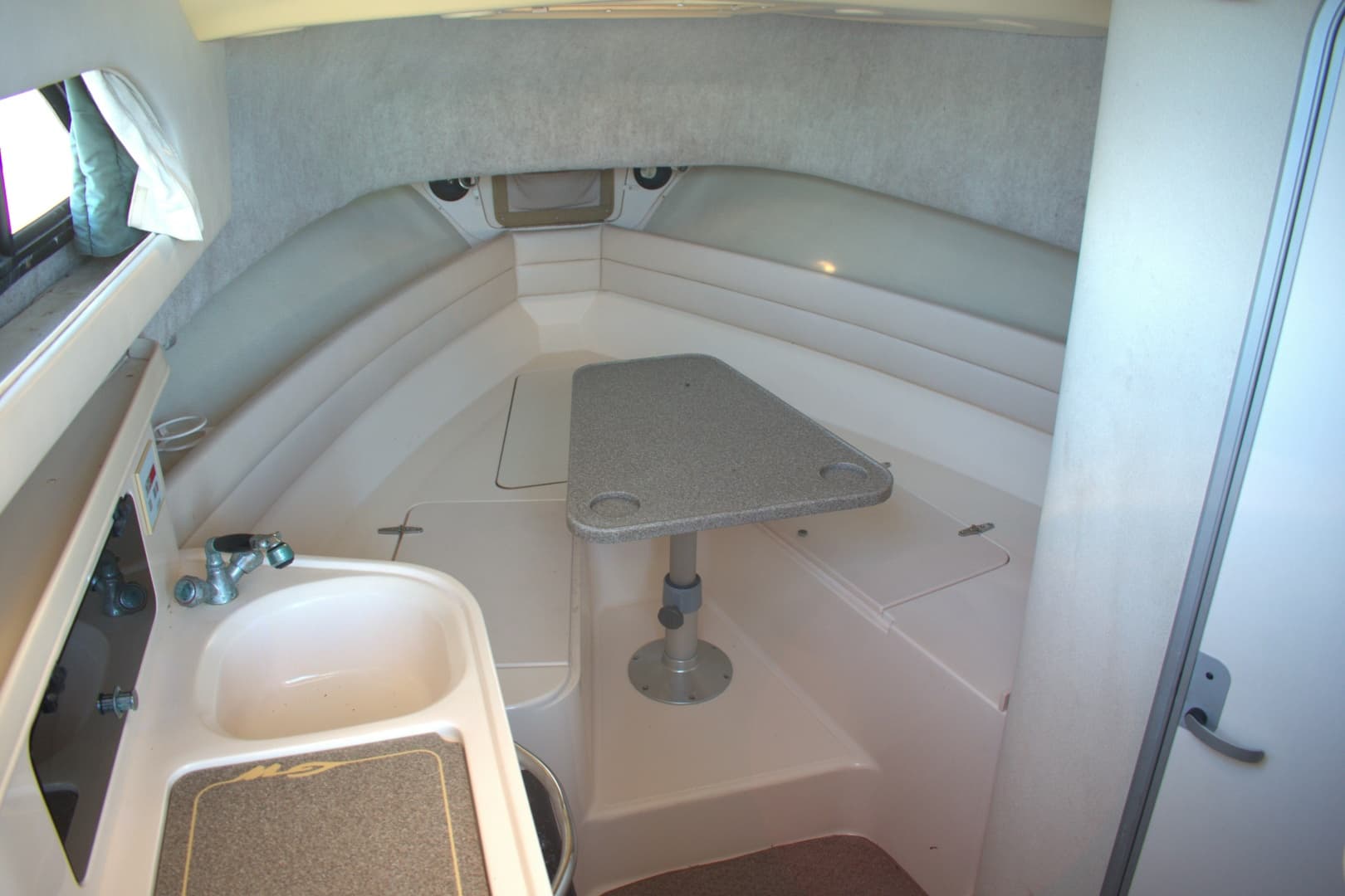 2003 Grady-White Marlin 300
