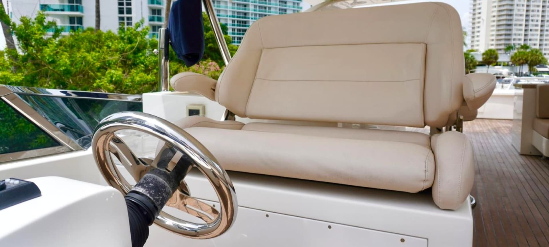 2015 Azimut 