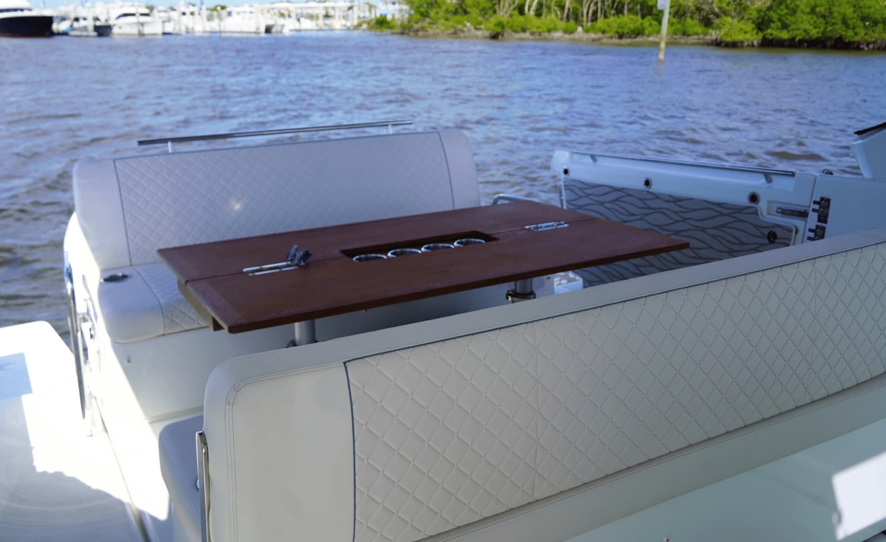 2025 Jeanneau DB37
