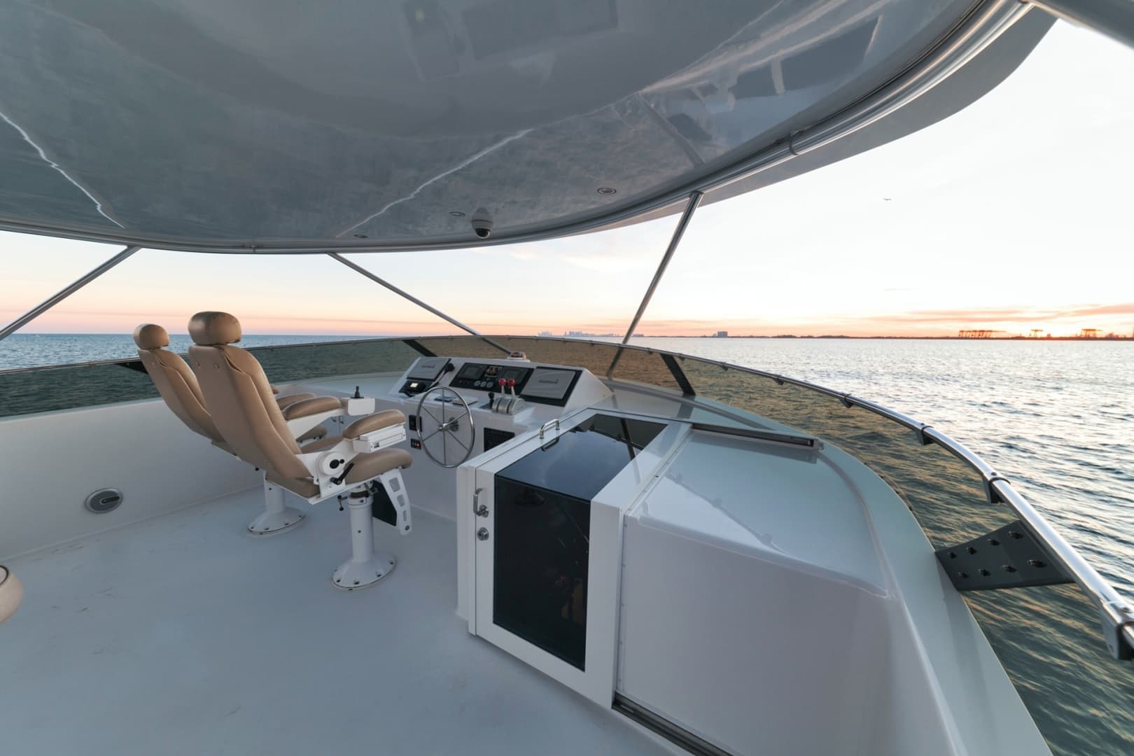 2002 Hatteras CPMY