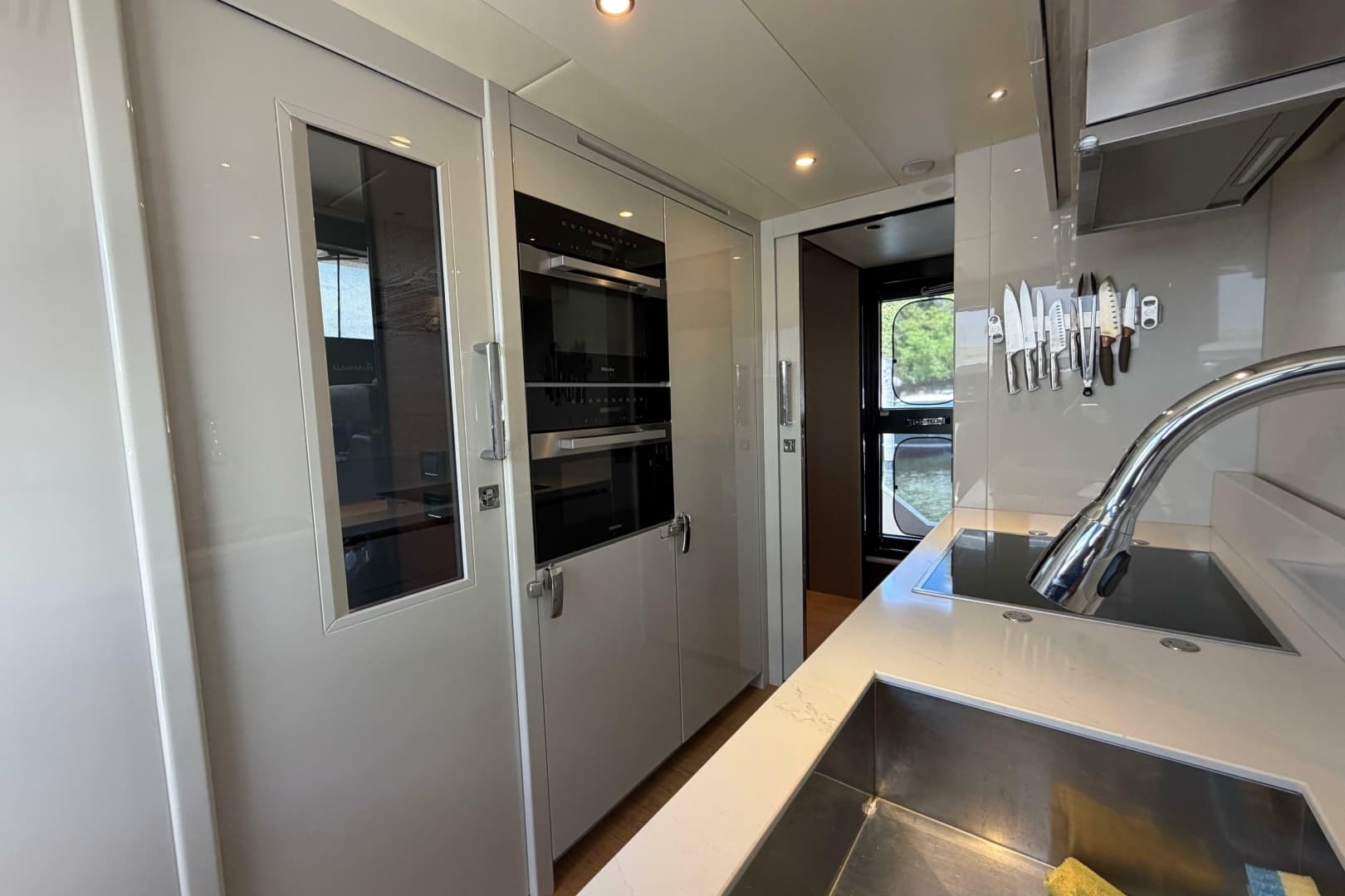 2024 Absolute Navetta 75