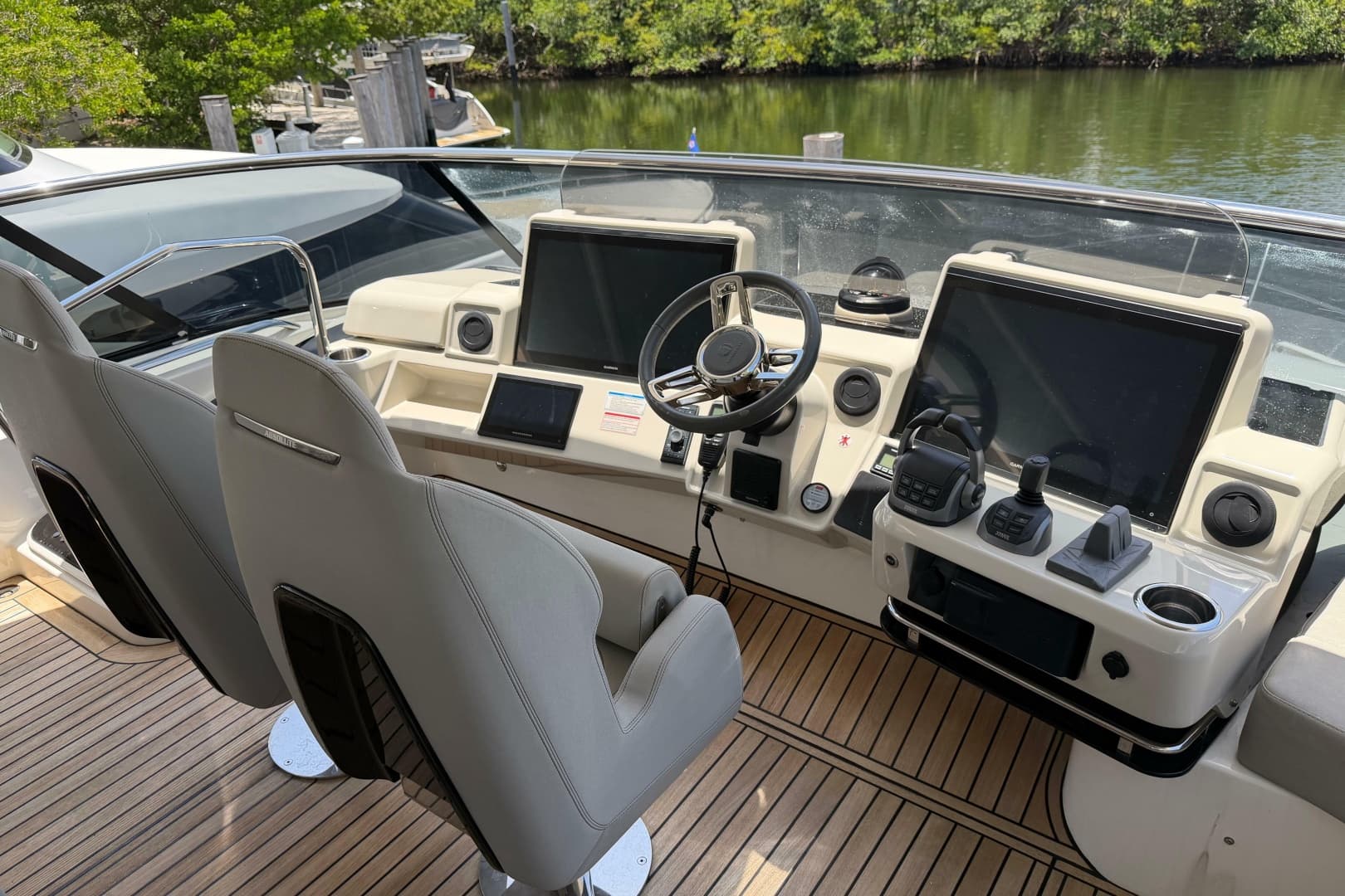 2024 Absolute Navetta 75
