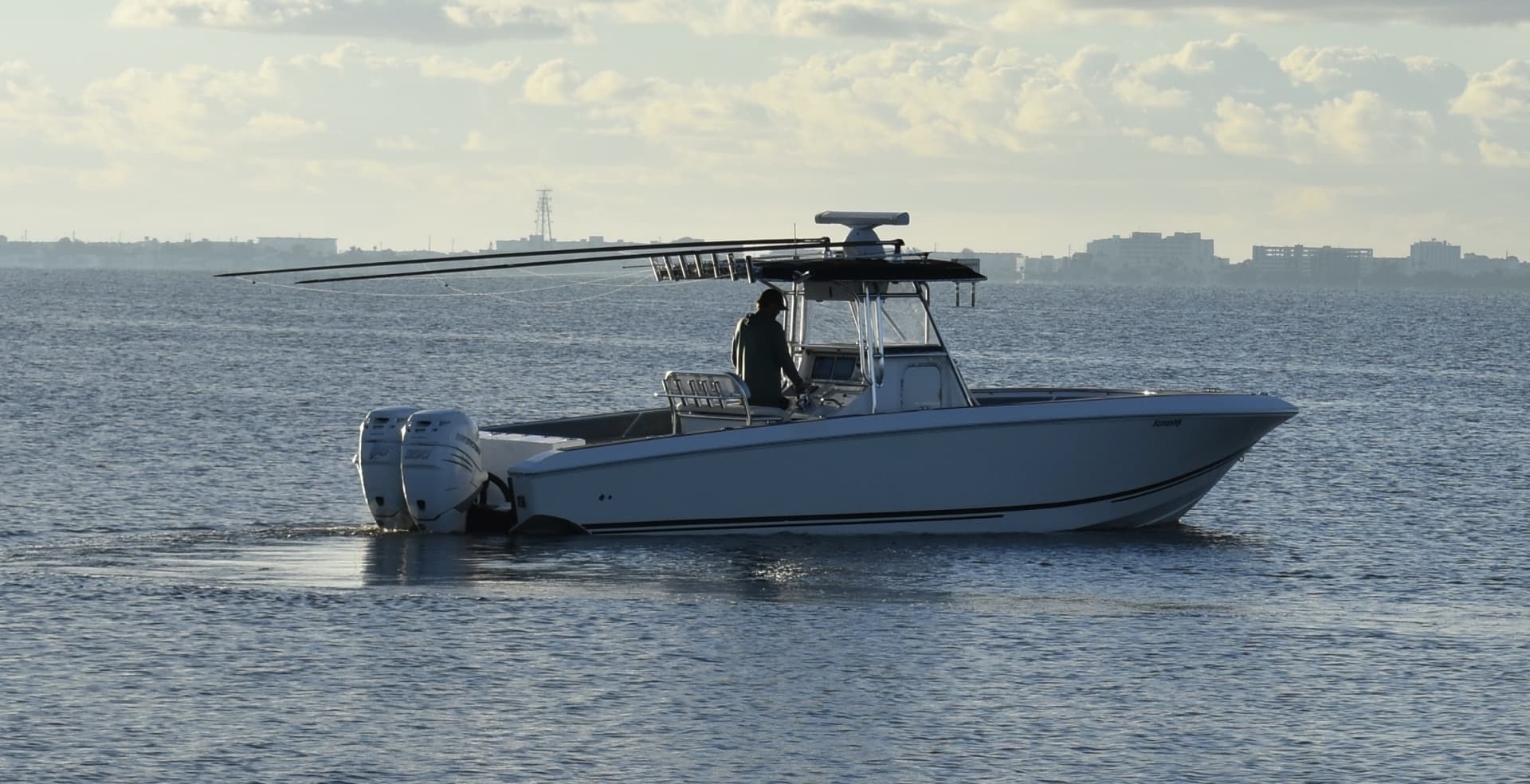 2008 Fountain 32 CC
