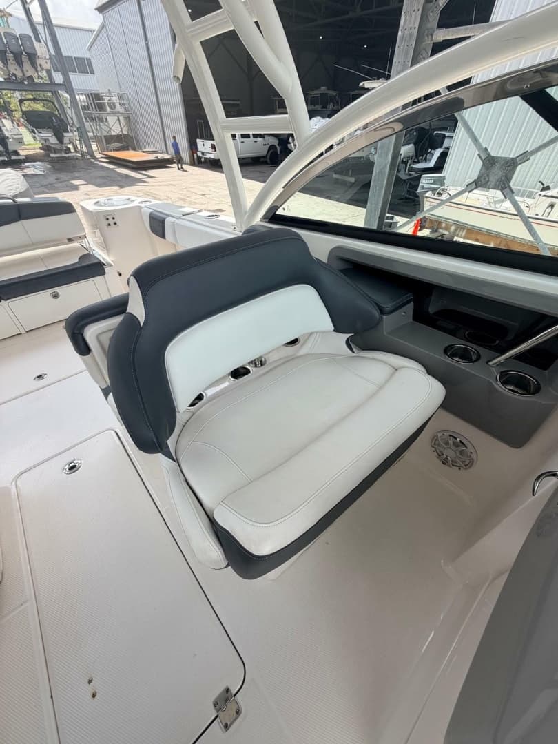 2019 Robalo 