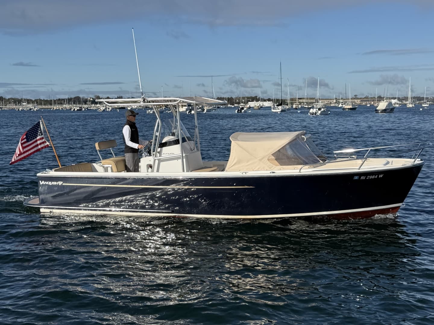 2010 Vanquish 24 Runabout