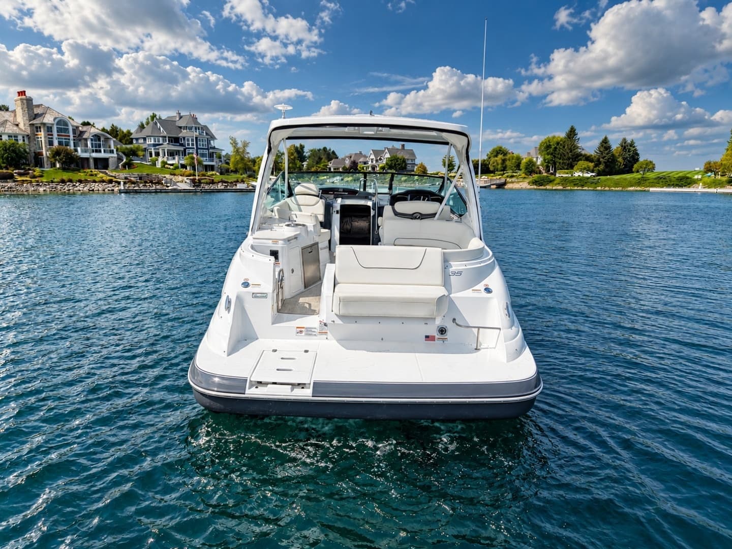 2020 Cruisers Yachts 35 Express
