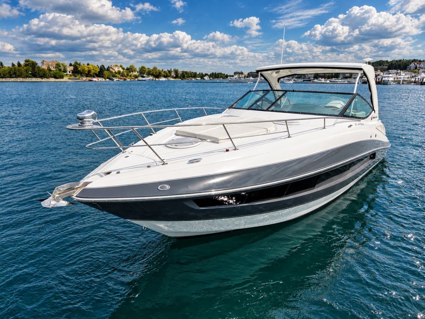 2020 Cruisers Yachts 35 Express