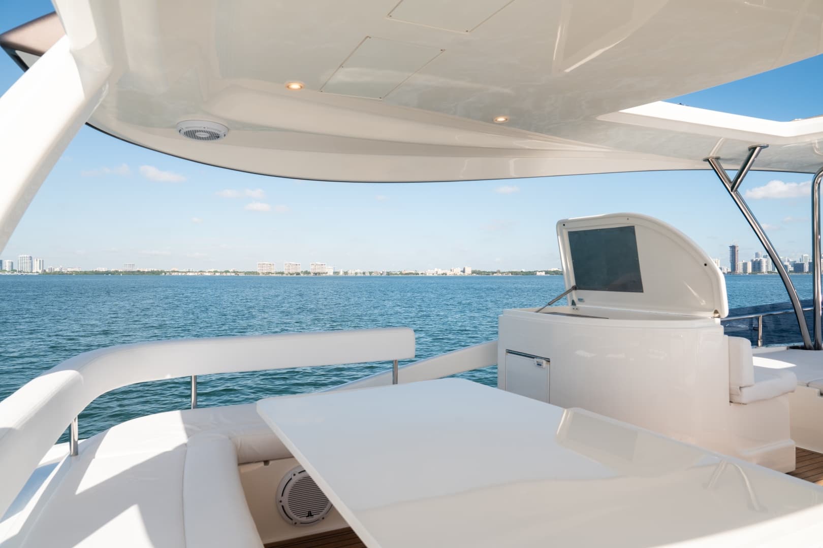 2016 Ferretti Yachts 