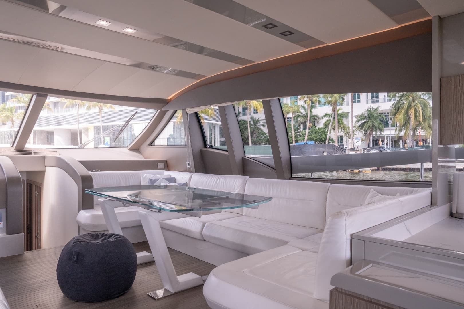 2016 Ferretti Yachts 