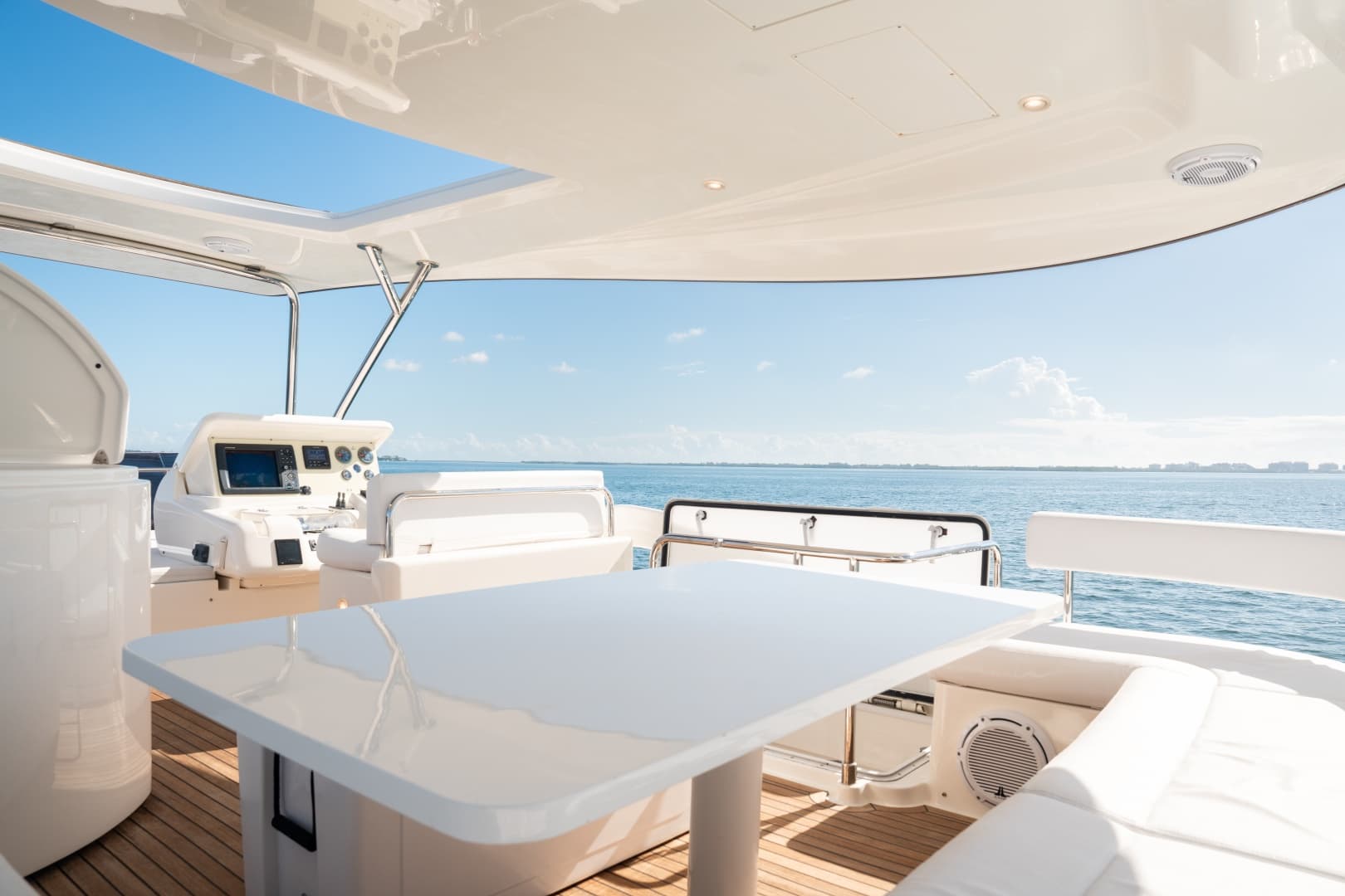 2016 Ferretti Yachts 
