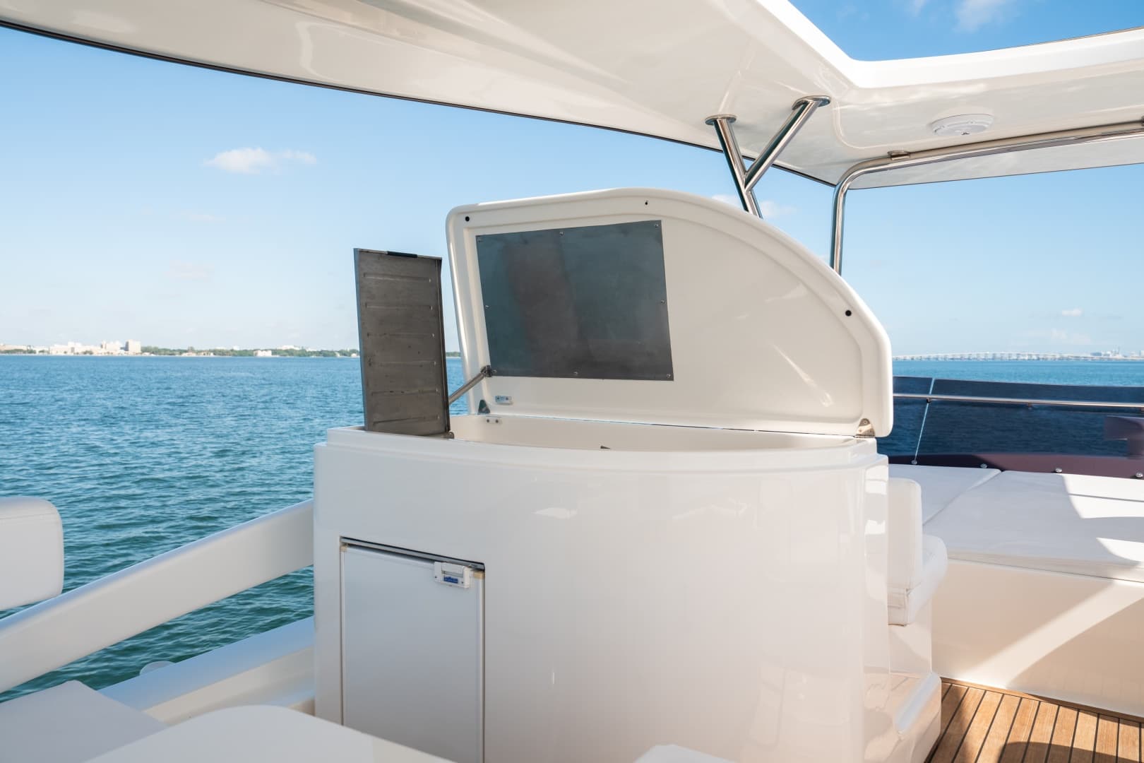 2016 Ferretti Yachts 