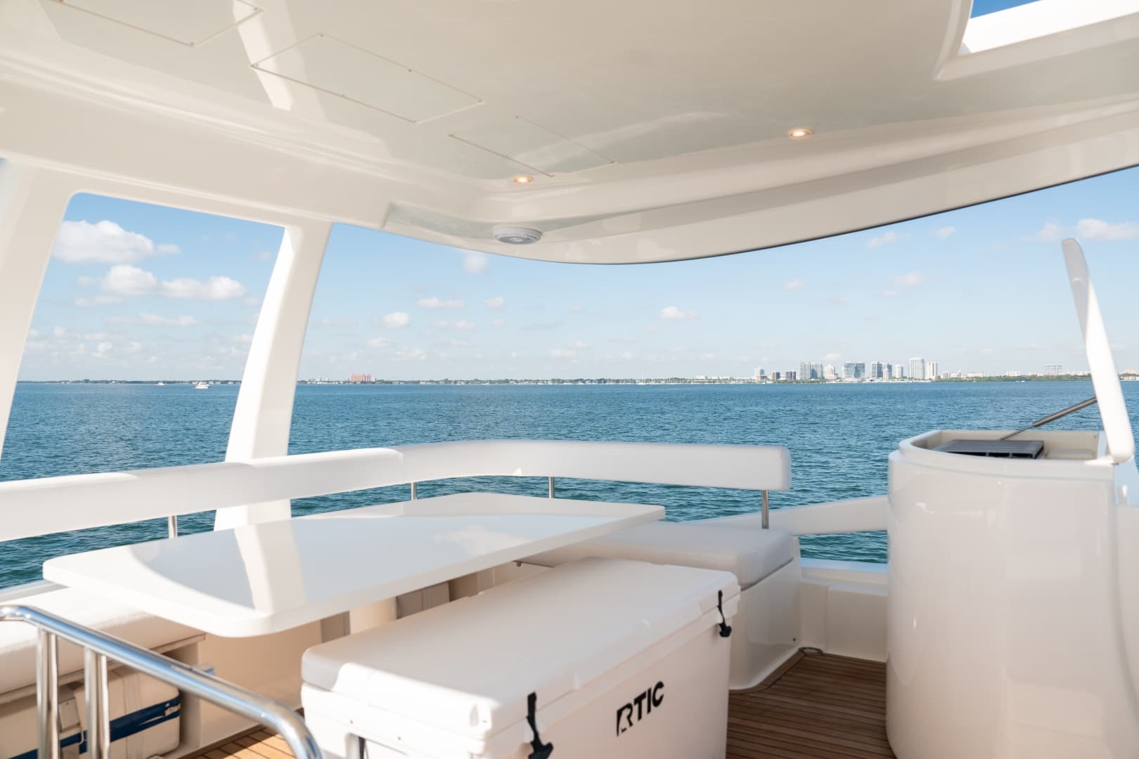 2016 Ferretti Yachts 