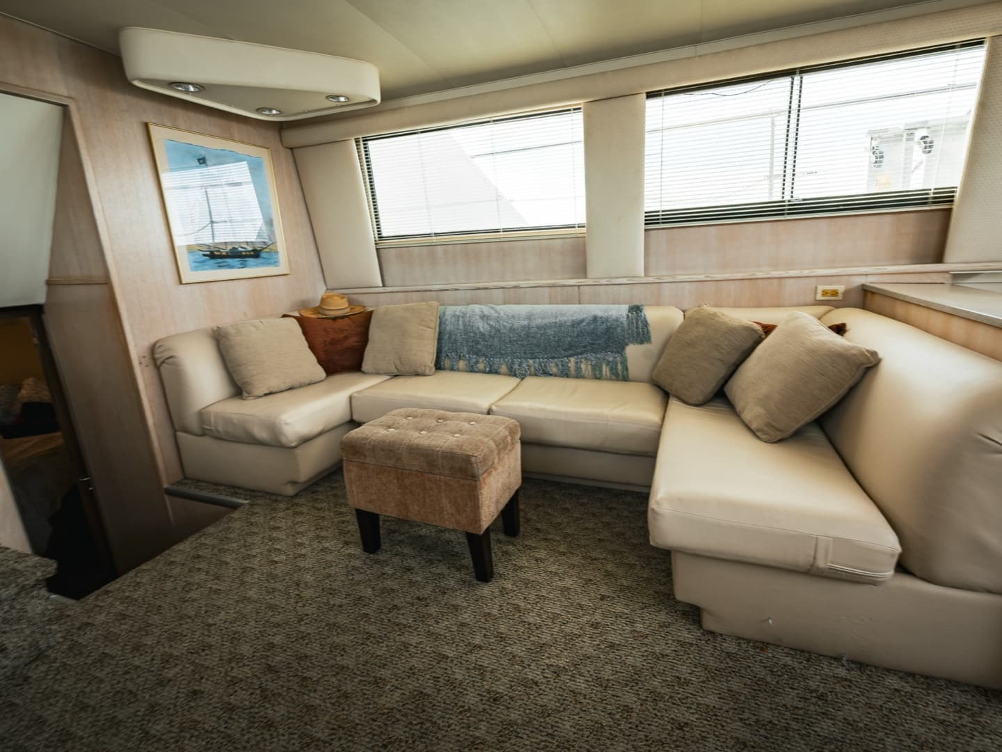 1995 Hatteras 52 Cockpit Motor Yacht