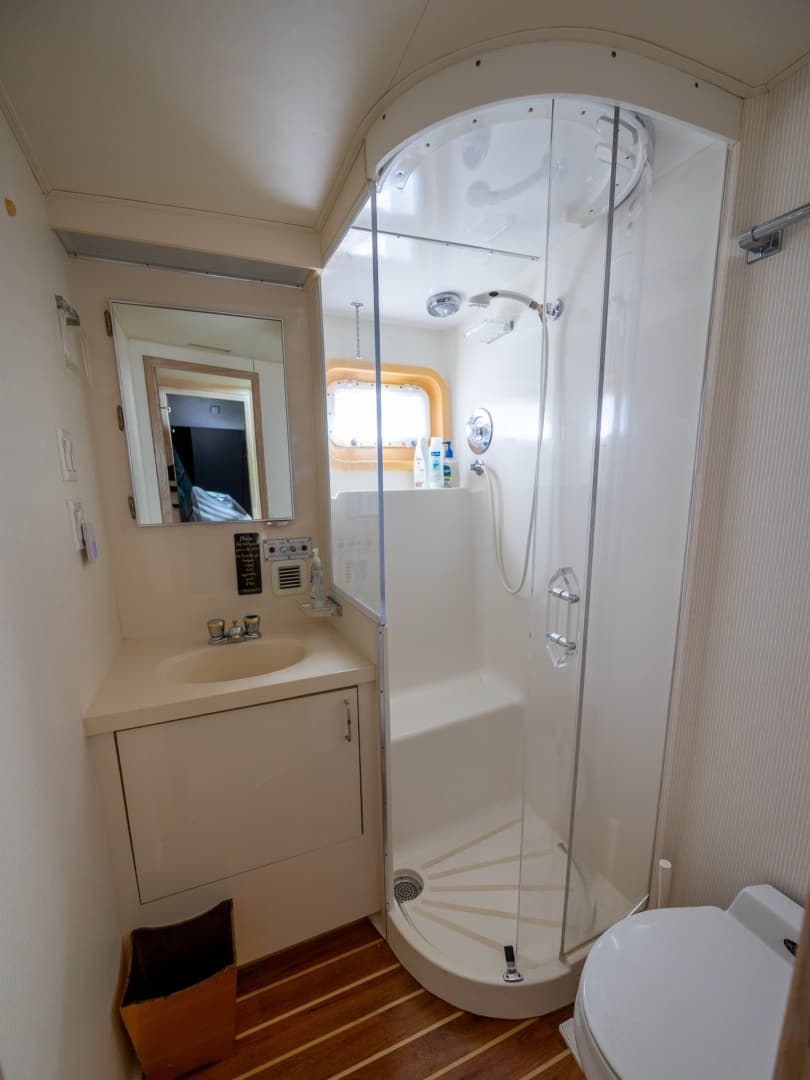 1995 Hatteras 52 Cockpit Motor Yacht