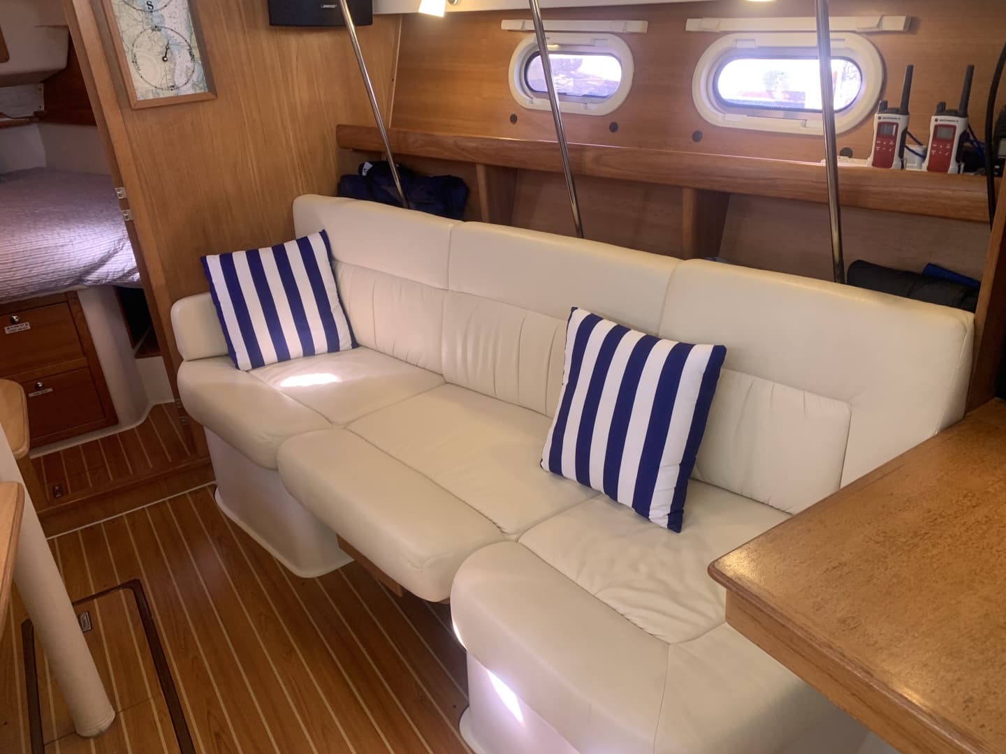 2007 Catalina 387