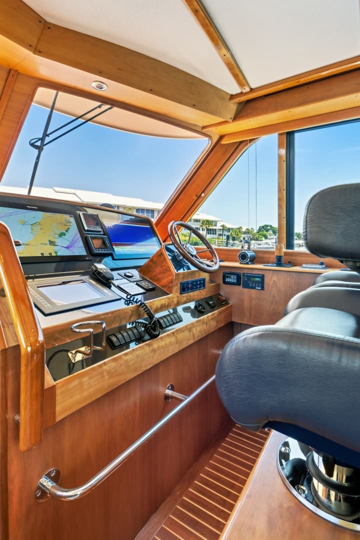 2007 Hinckley Talaria 55MY