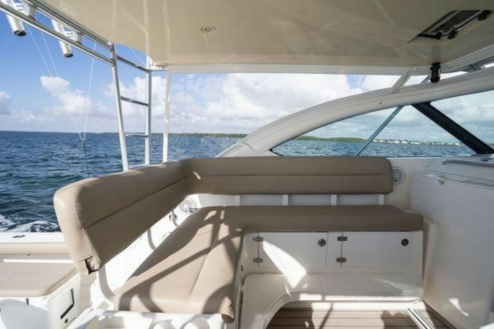 2005 Tiara Yachts 4200 Open