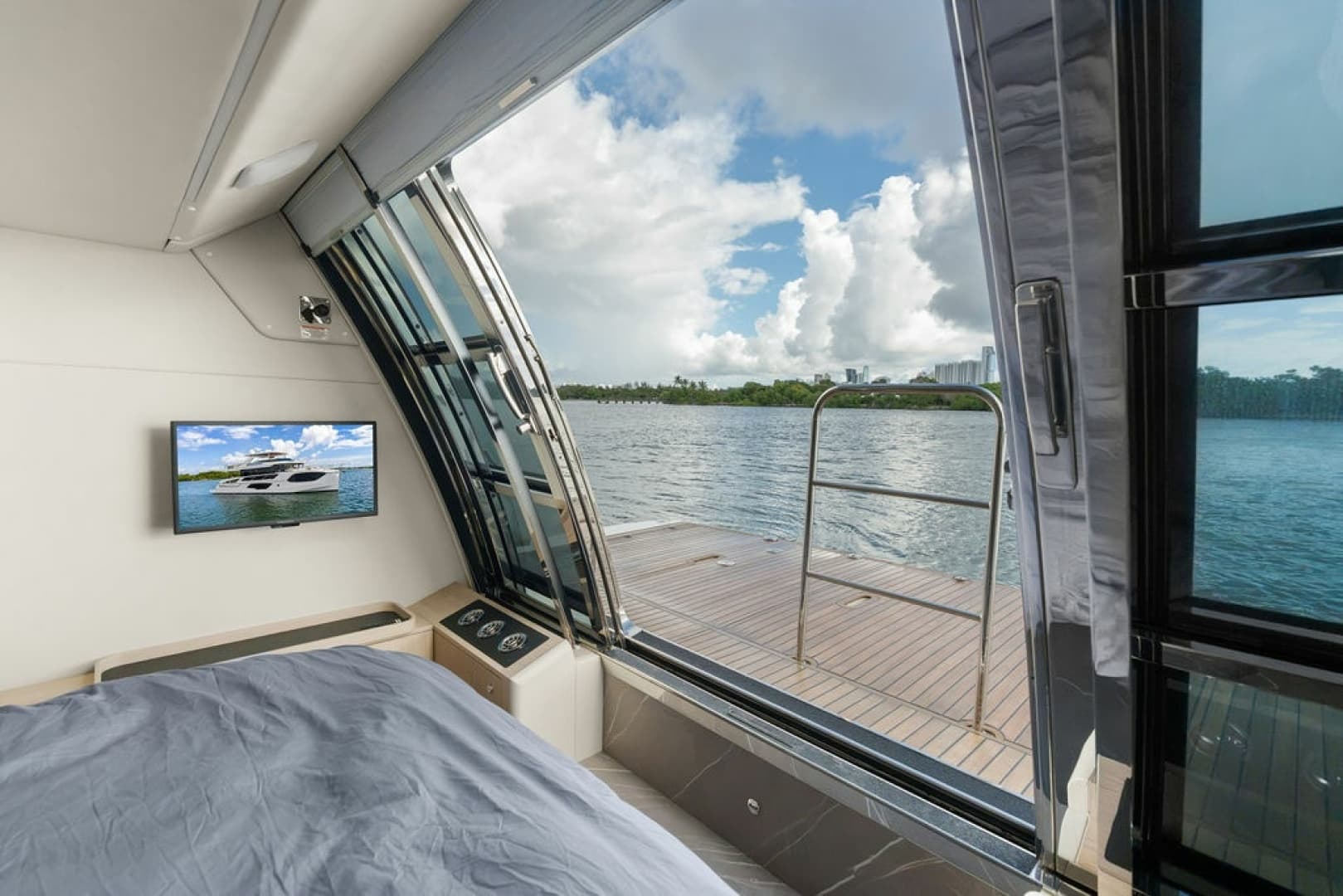 2023 Absolute Navetta 64