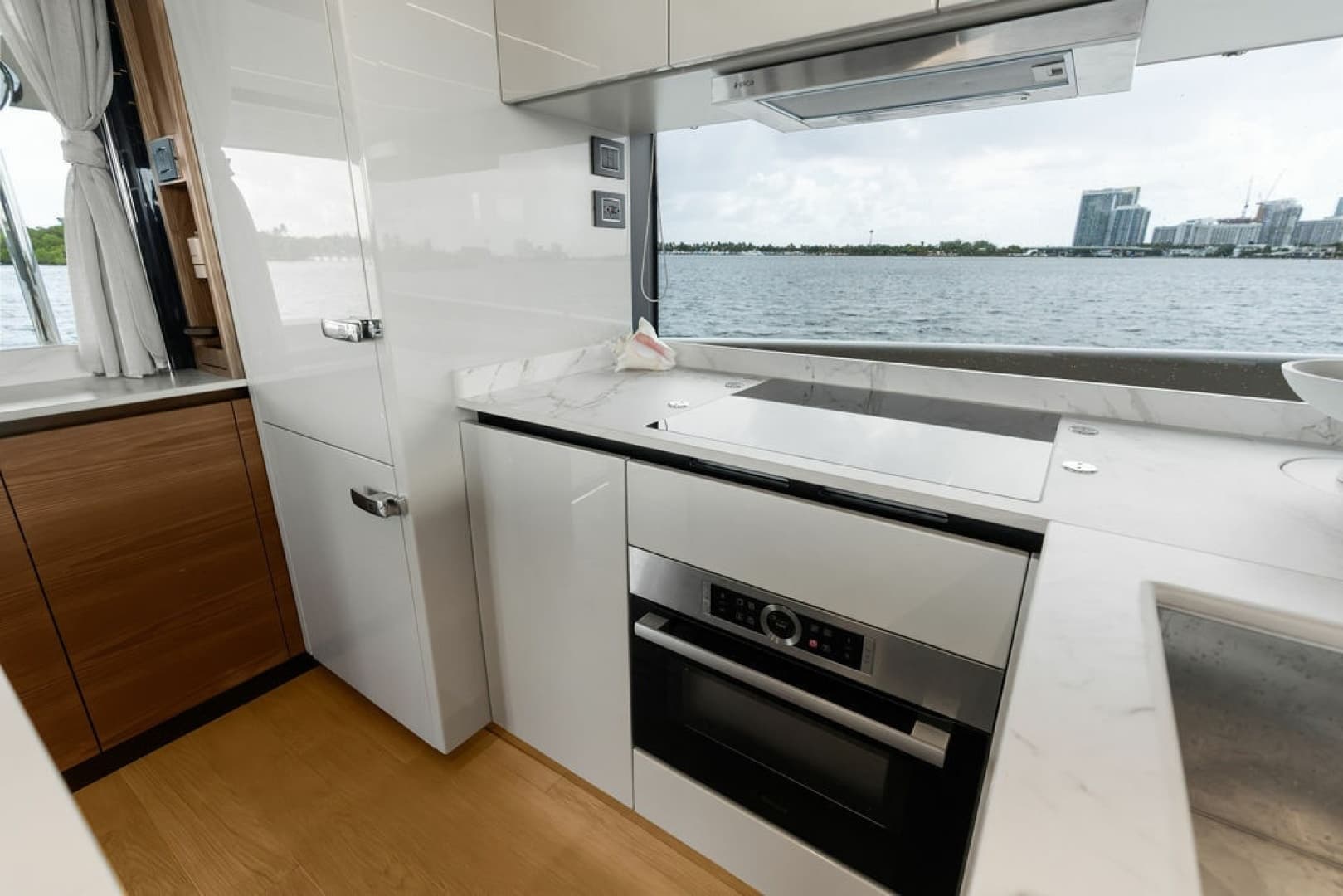2023 Absolute Navetta 64