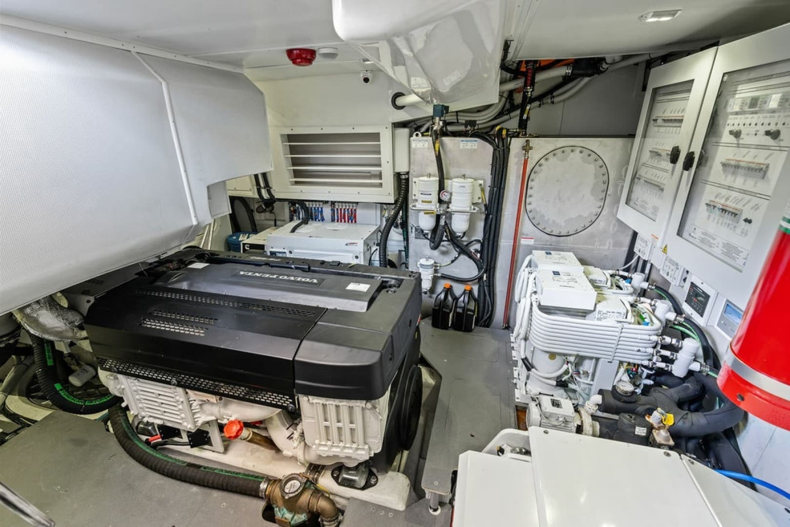2023 Absolute Navetta 64