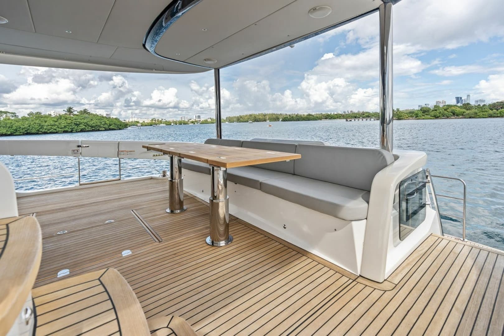 2023 Absolute Navetta 64