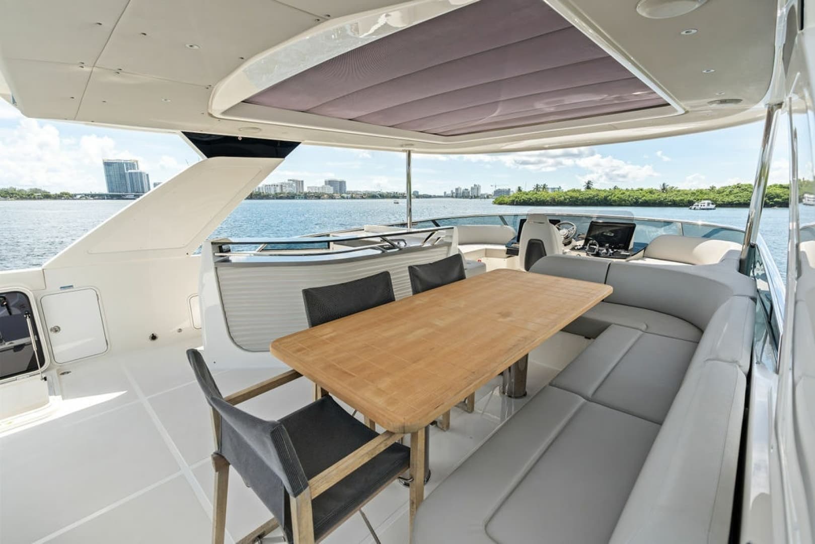 2023 Absolute Navetta 64