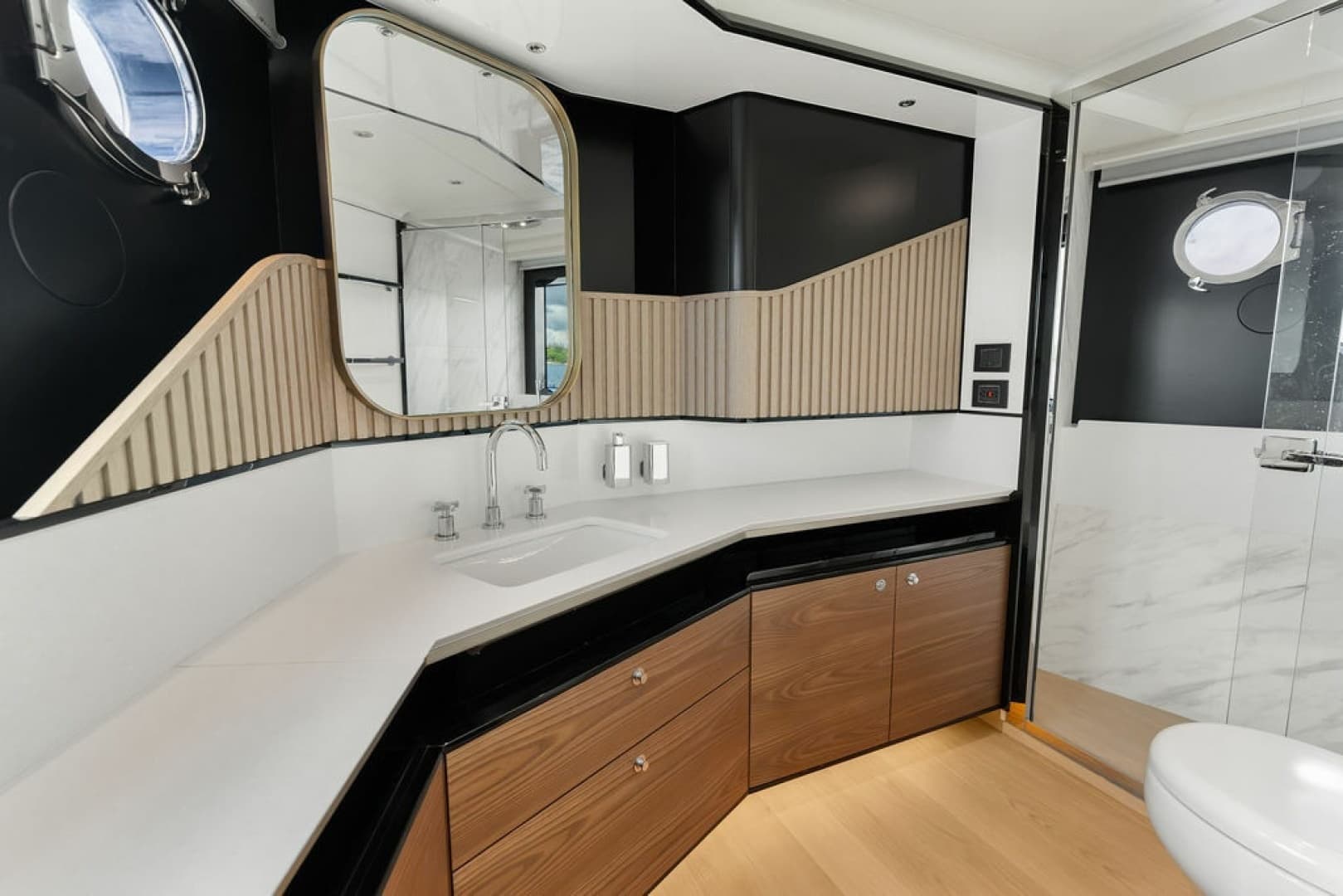 2023 Absolute Navetta 64