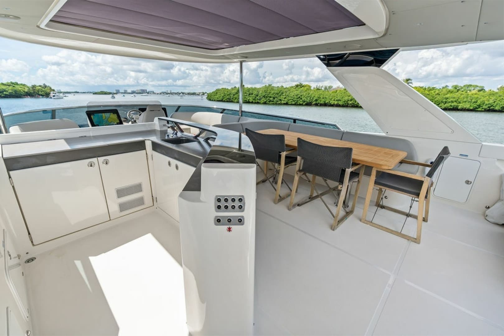2023 Absolute Navetta 64