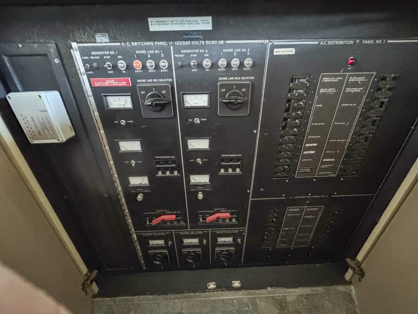 1991 Hatteras 70 Cockpit Motor Yacht