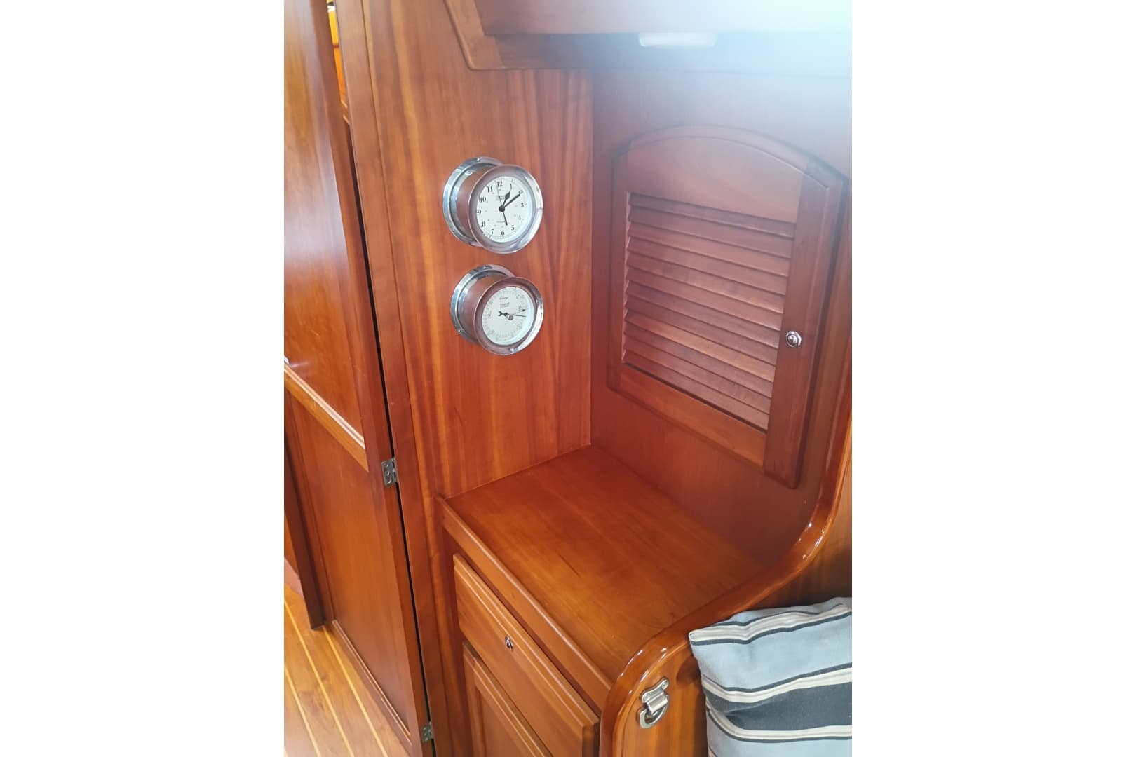 2005 Sabre 426