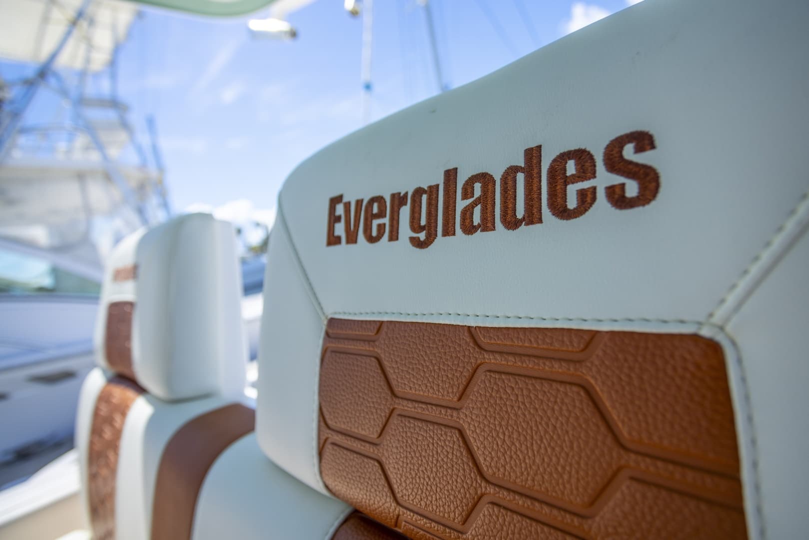 2012 Everglades 295 CENTER CONSOLE