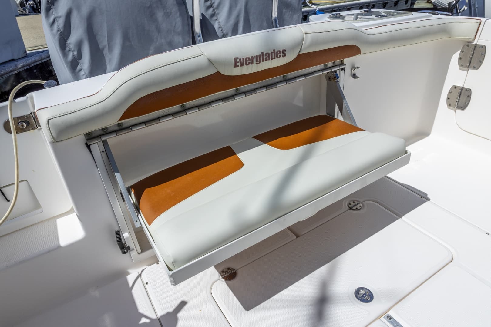2012 Everglades 295 CENTER CONSOLE