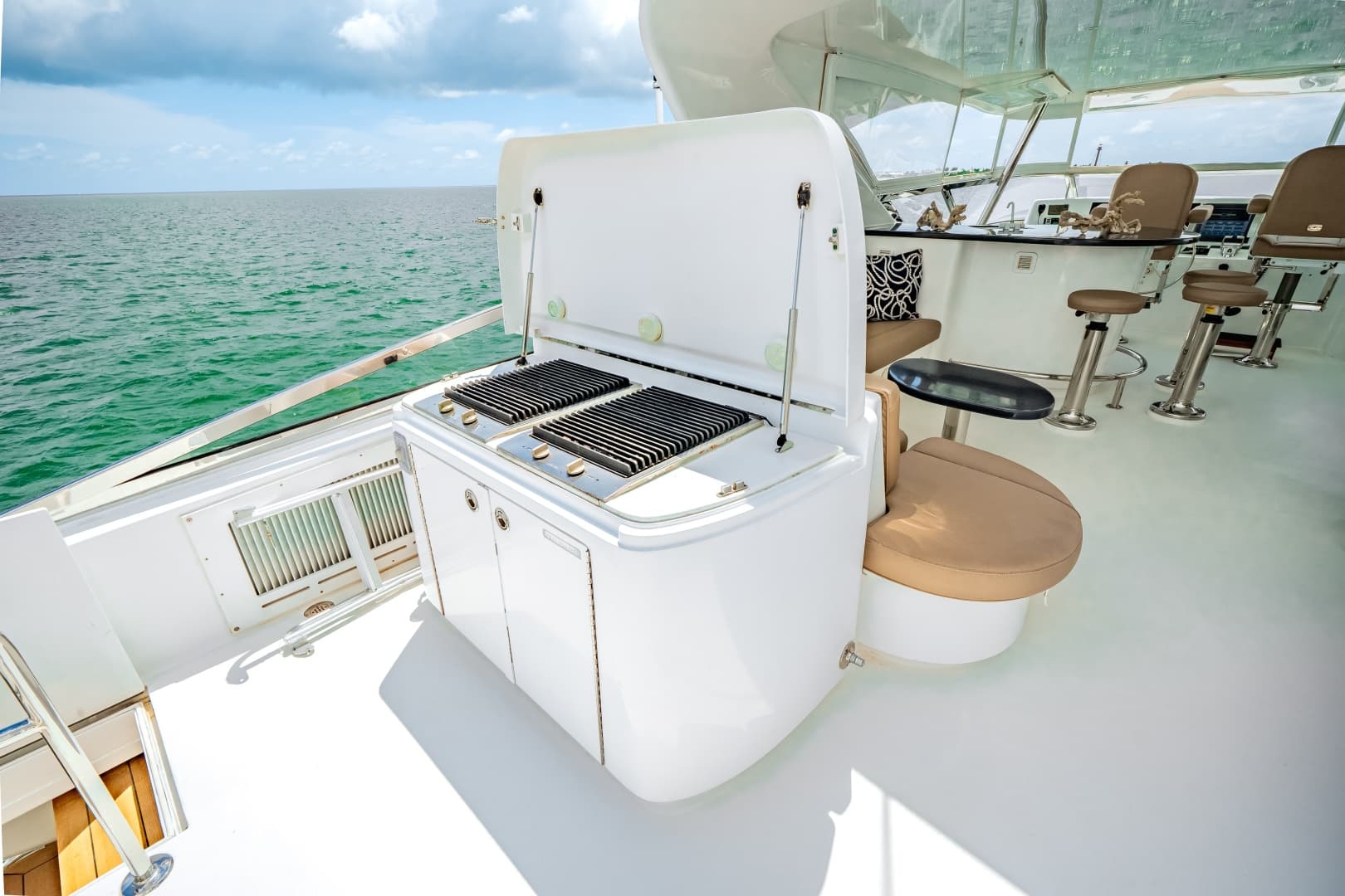 2008 Hatteras 