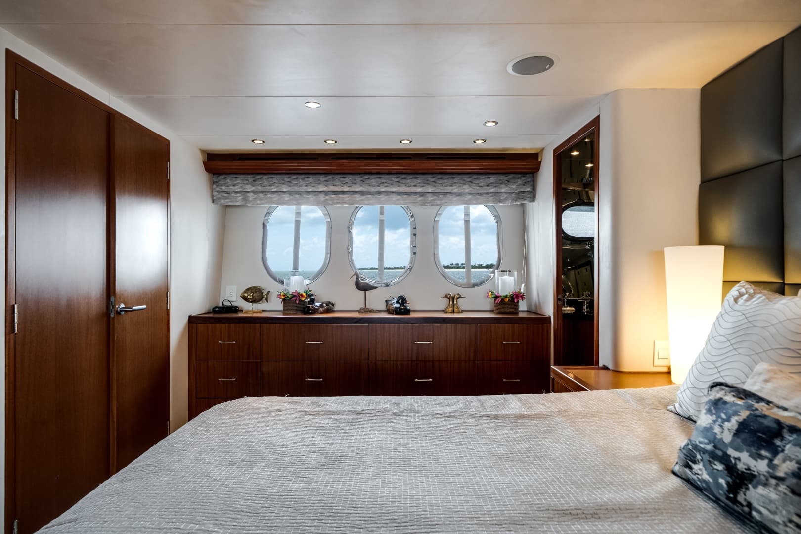 2008 Hatteras 