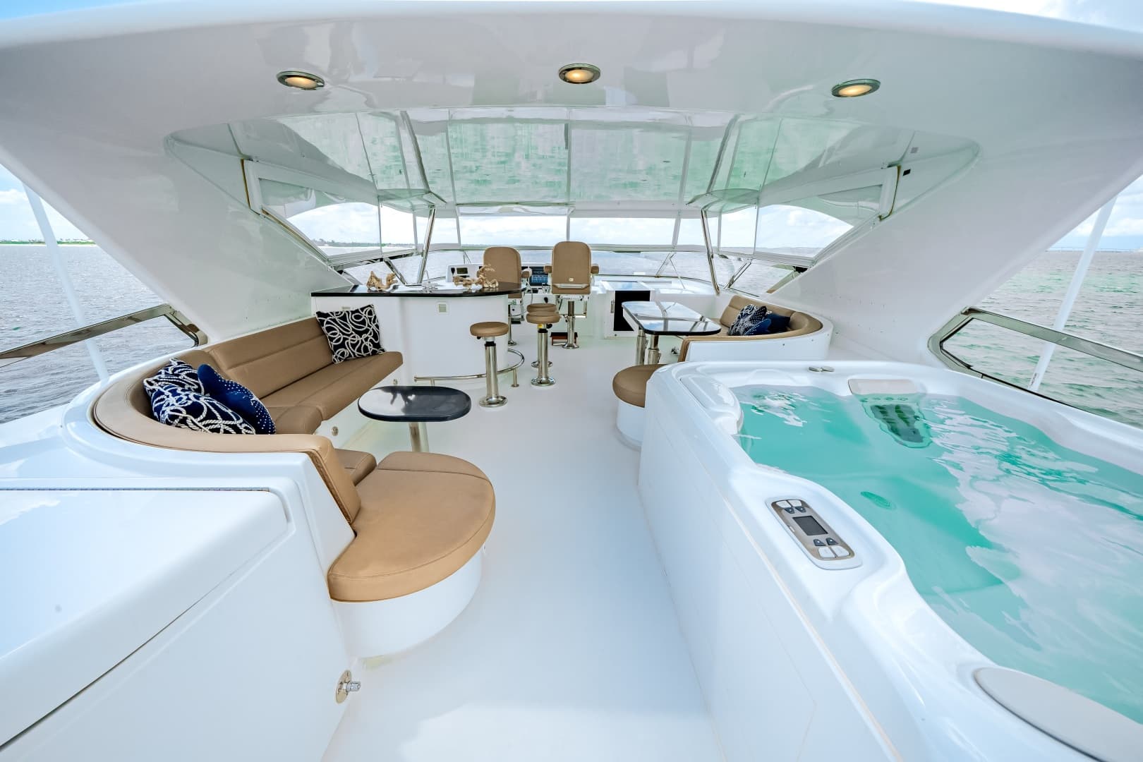 2008 Hatteras 