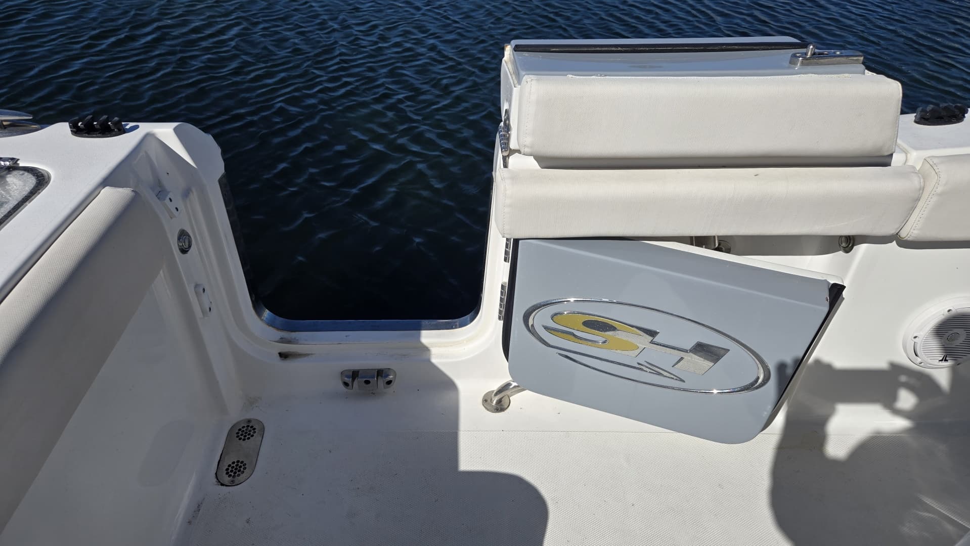 2021 Sea Hunt Gamefish 25
