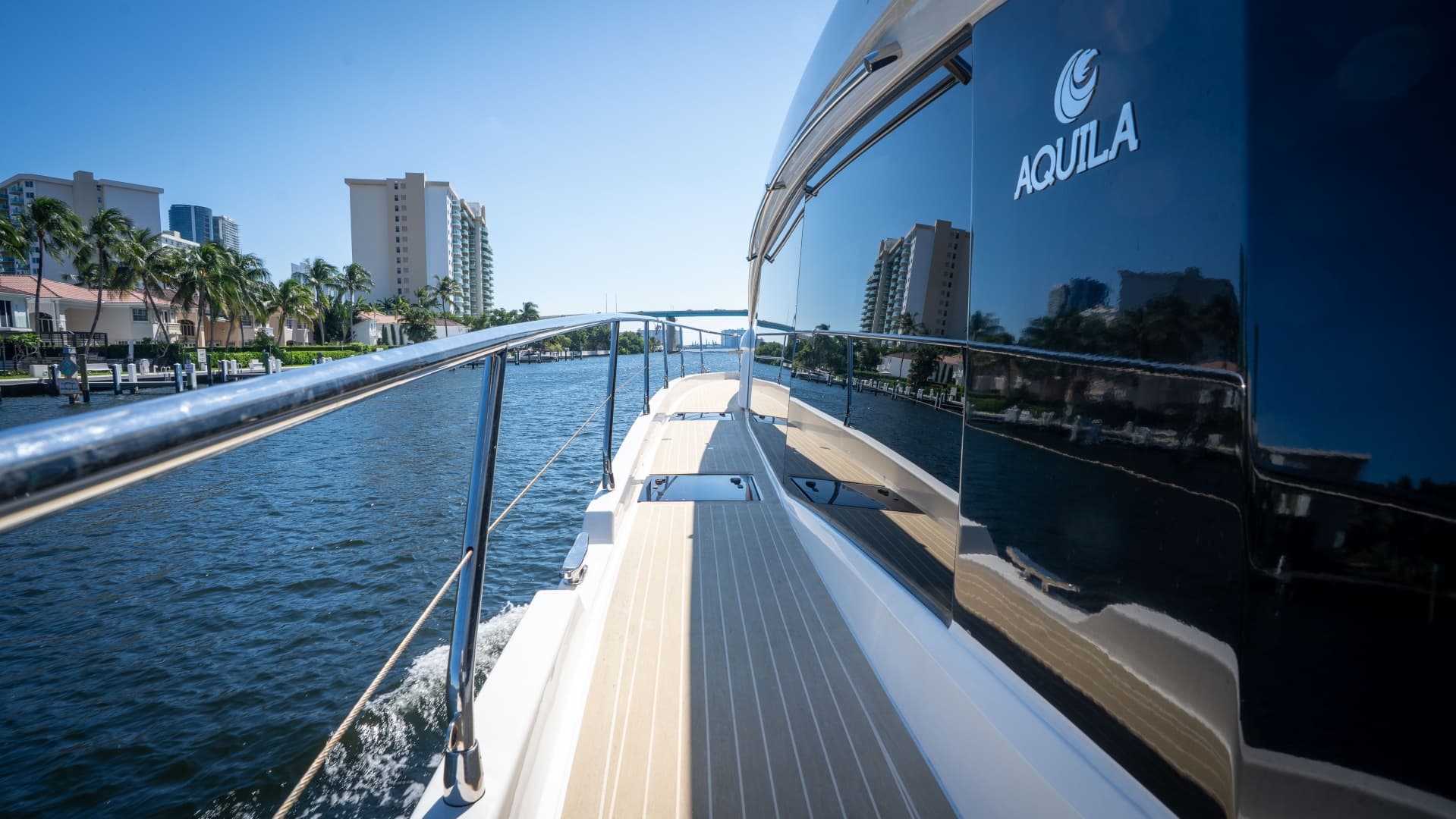 2025 Aquila 54 Yacht