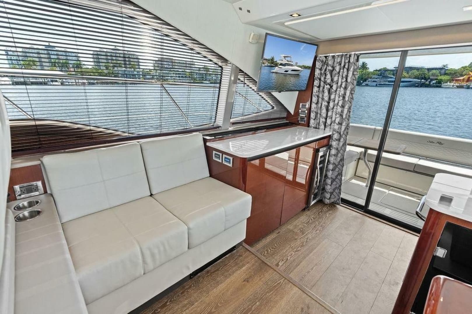 2018 Sea Ray Fly 460
