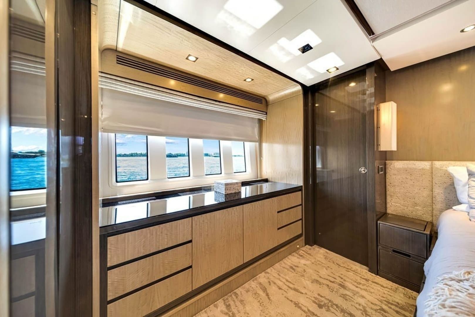 2017 Azimut 84