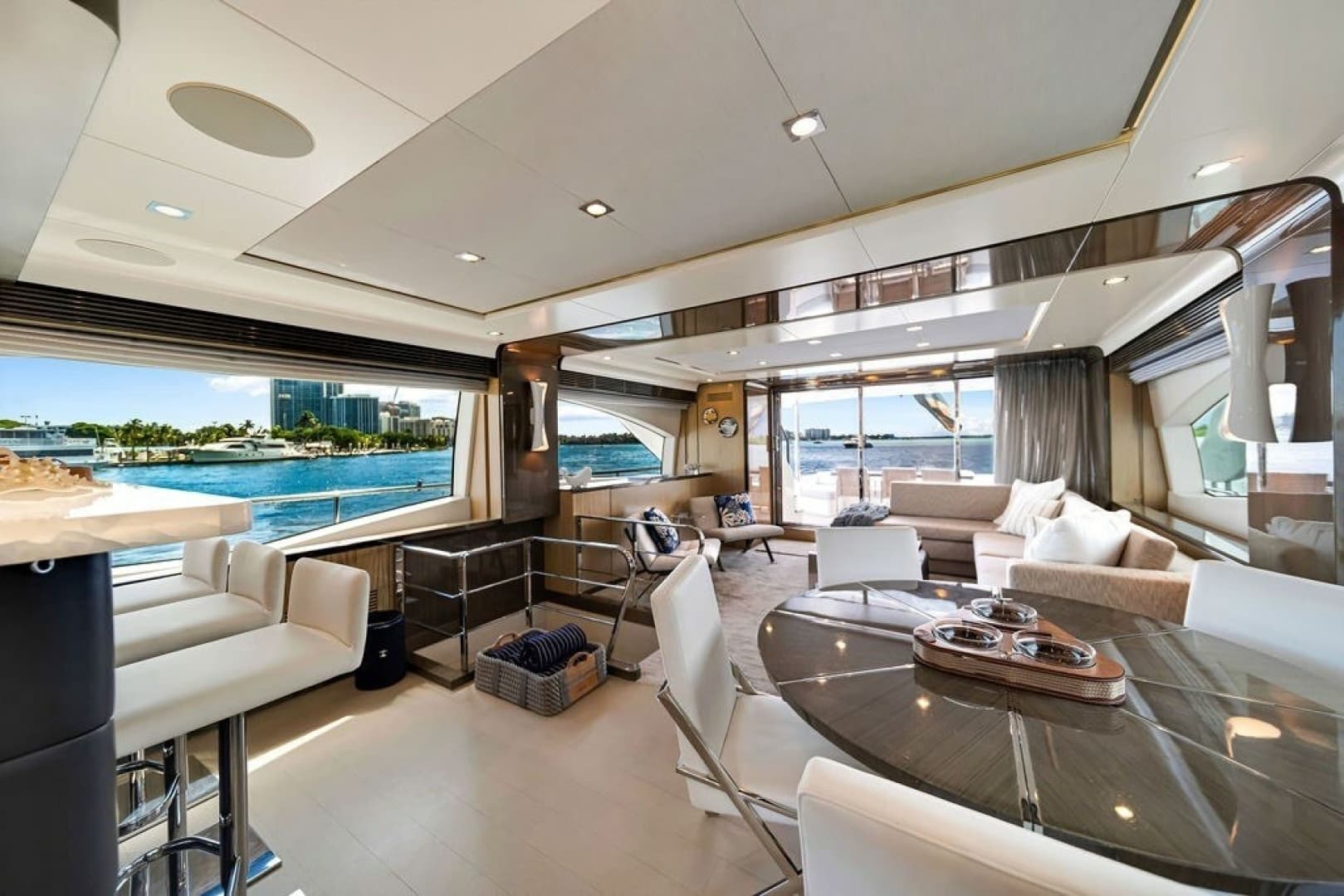 2017 Azimut 84