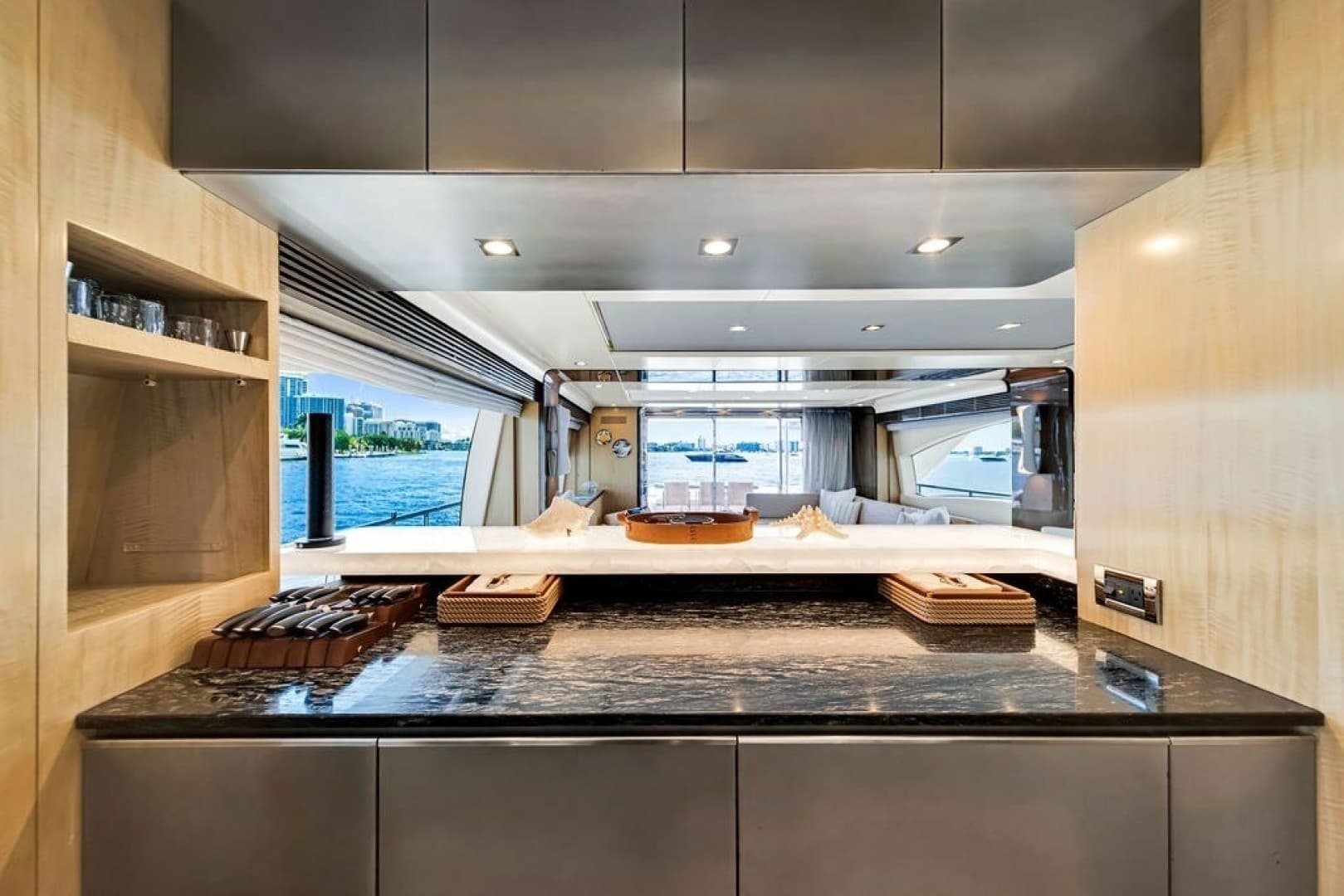 2017 Azimut 84