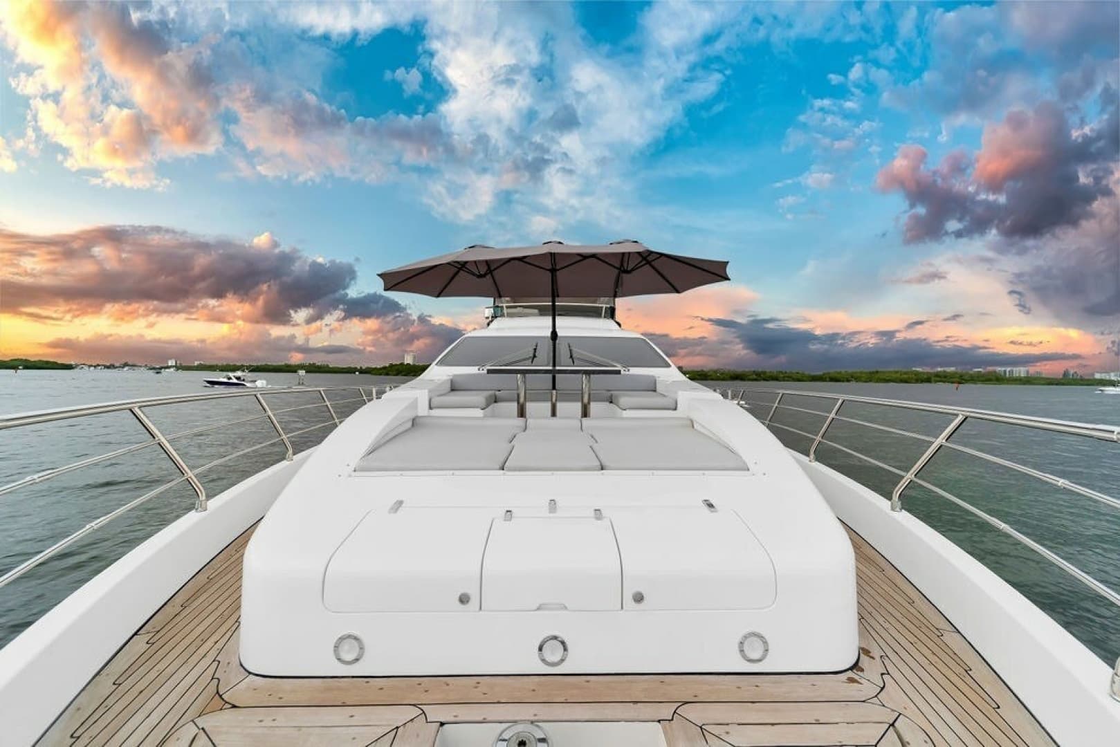 2017 Azimut 84