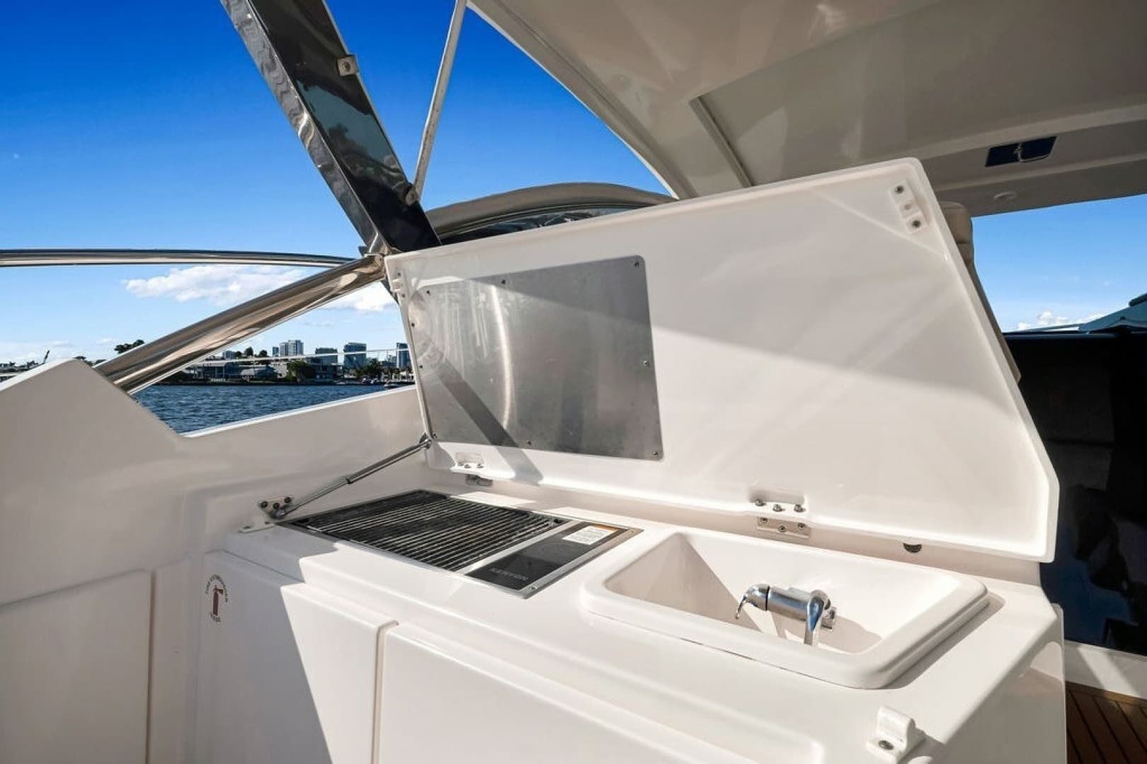 2017 Pursuit SC 365i Sport Coupe