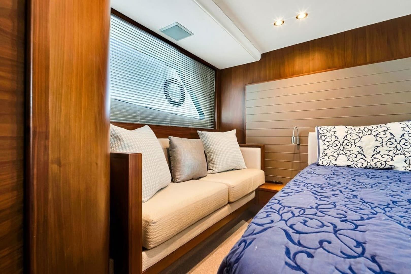 2015 Princess V48