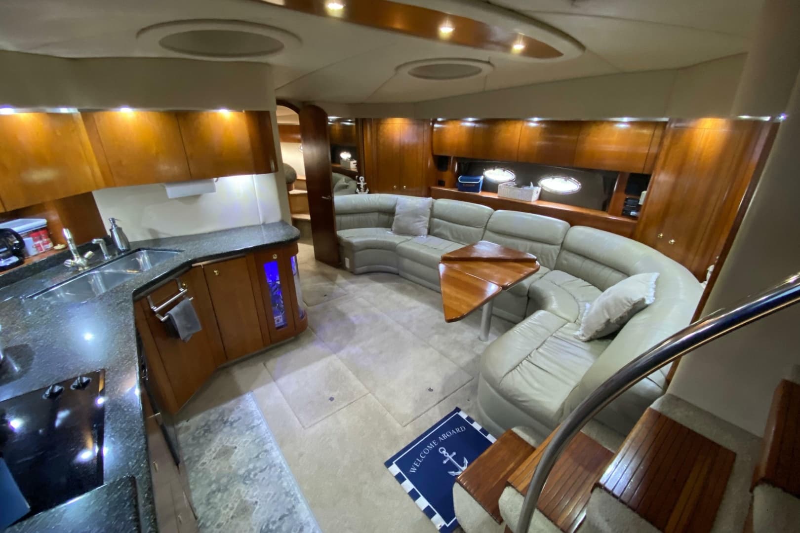 2006 Cruisers Yachts 520 Express