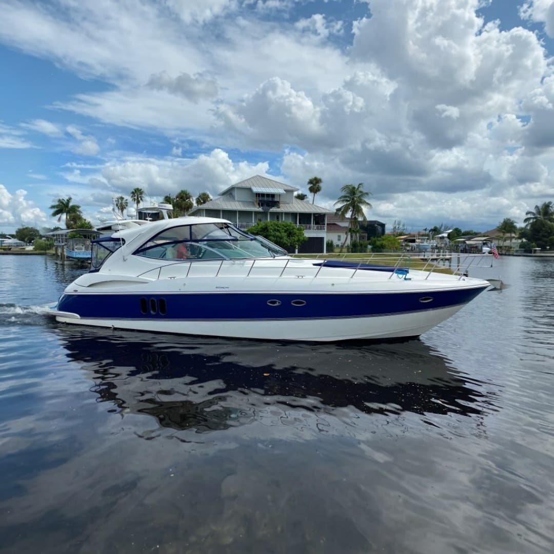 2006 Cruisers Yachts 520 Express