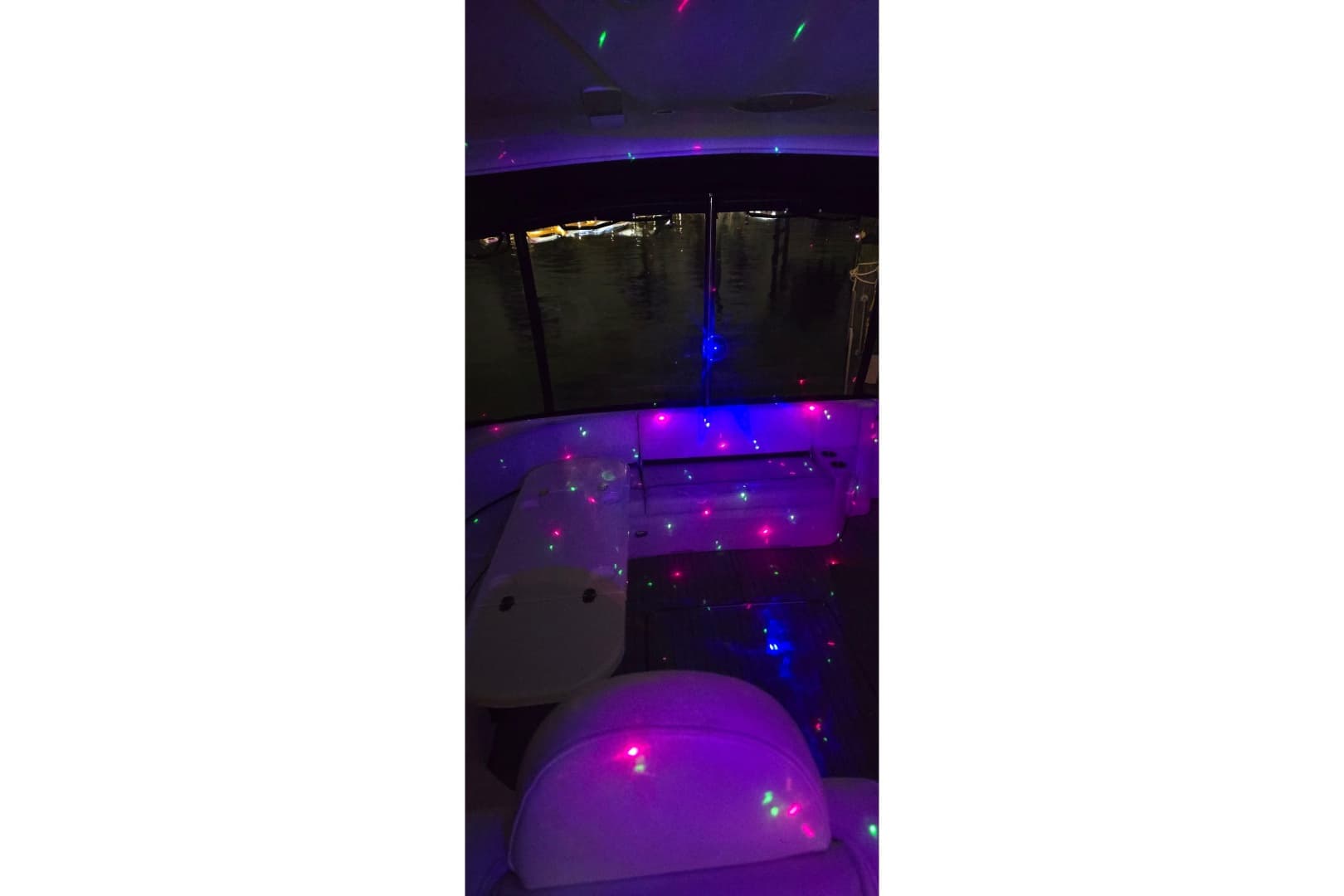 2006 Cruisers Yachts 520 Express