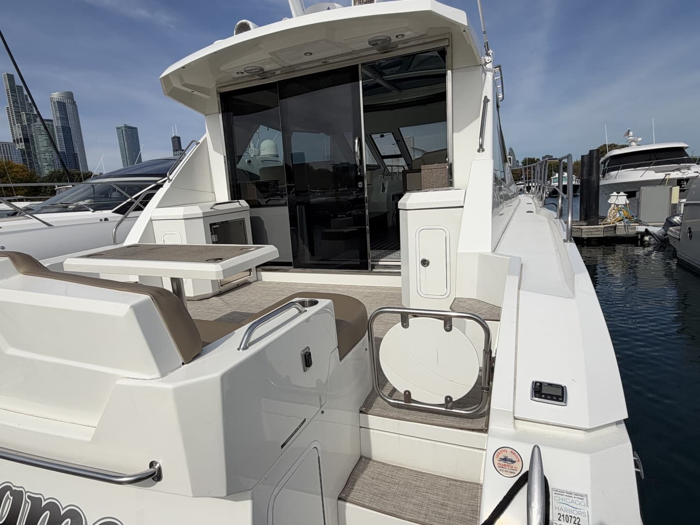 2011 Cruisers Yachts 48 Cantius